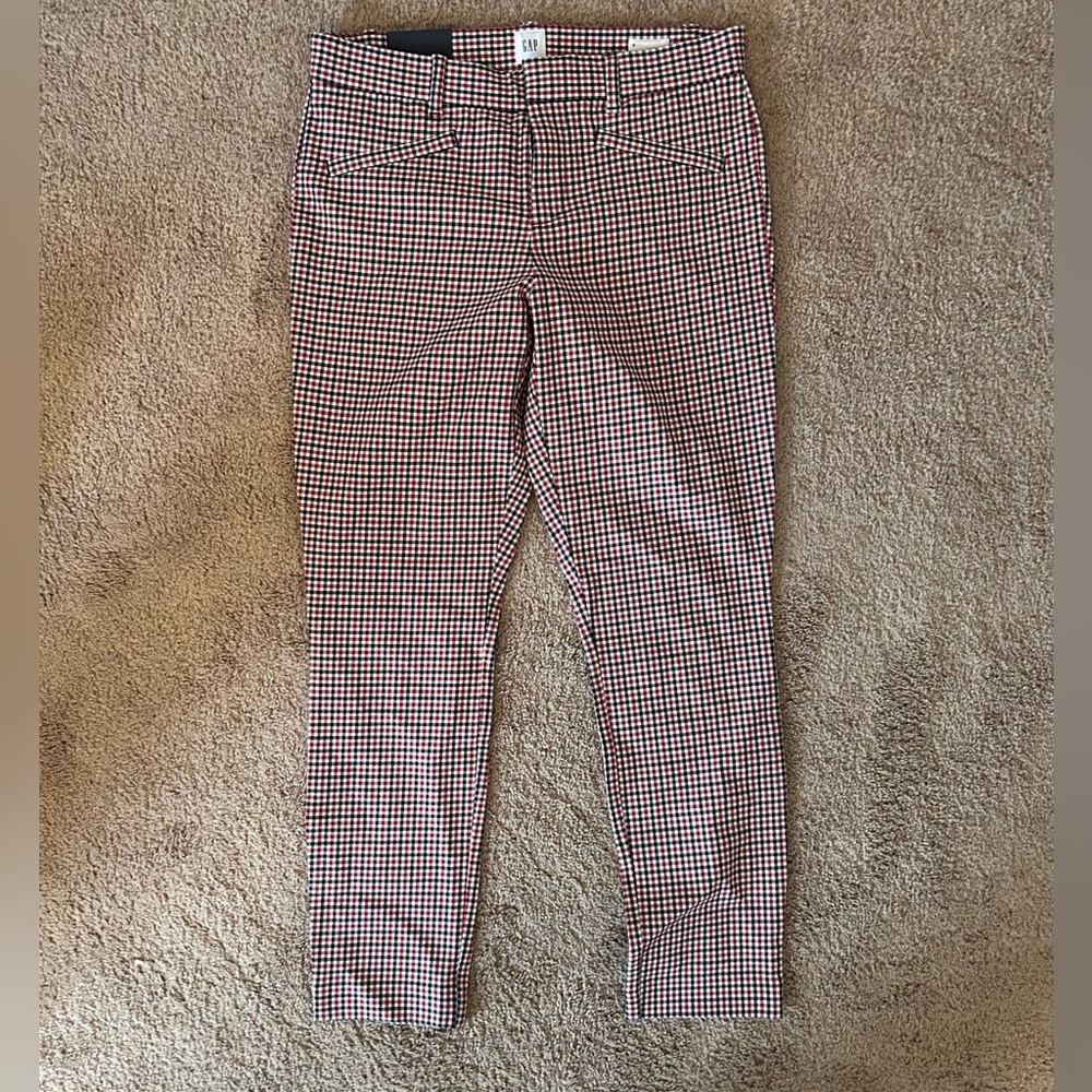 NWT Gap size 6 pants